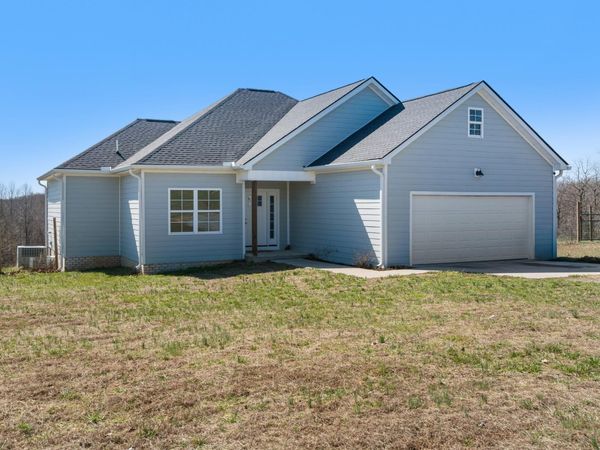 10164 Makenzie Ln , Bon Aqua, TN 37025