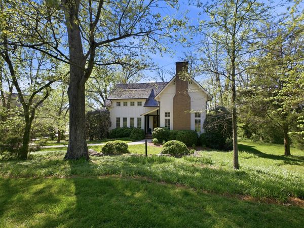 4516 Harpeth Hills Drive , Nashville, TN 37215