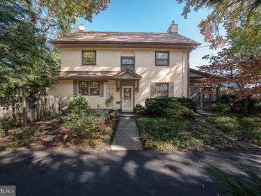 124 GRANDVIEW ROAD , ARDMORE, PA 19003