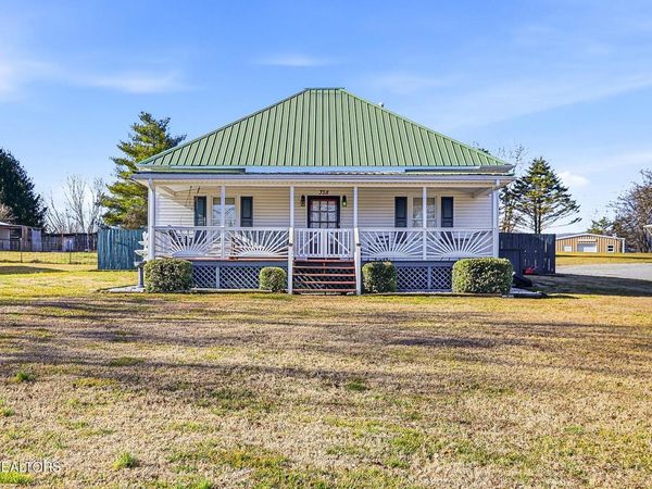 328 Mount Paran Rd, Jacksboro, TN 37757