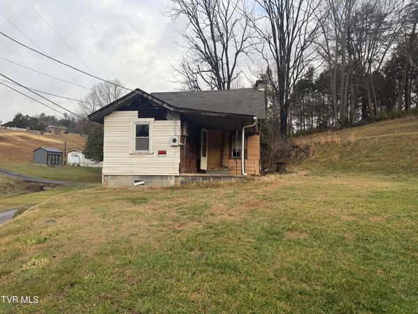 114 Pearl Bowers Road, Elizabethton, TN 37643