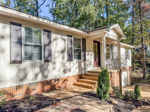 1126 Shelia Dr, Oxford, MS 38655