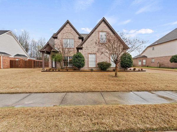 396 DIRKS CAIRN DR, Cordova, TN 38018