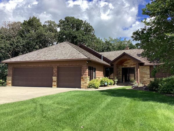 1516 Bay Oaks Drive, Albert Lea, MN 56007