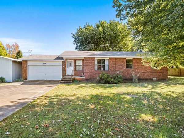 2018 Hayden Road , Pea Ridge, AR 72751