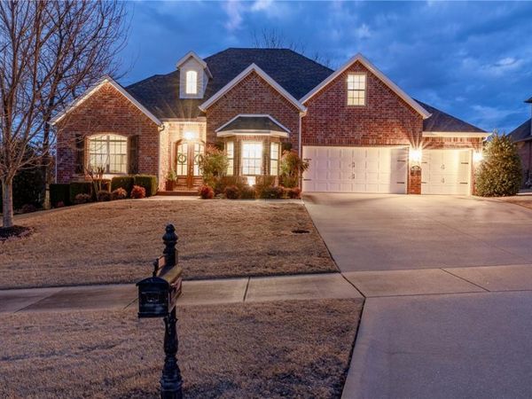 2852 E Stone Mountain Drive , Fayetteville, AR 72701