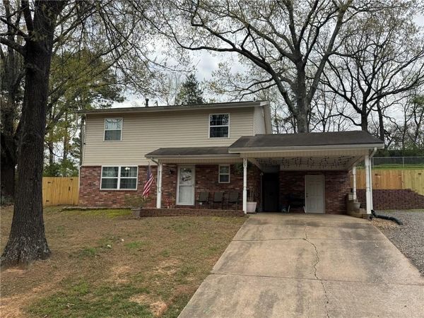 305 W 18th Street , Russellville, AR 72801