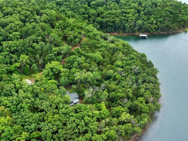 965 County Road 156 , Eureka Springs, AR 72632