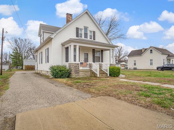 608 S Front Street , Okawville, IL 62271