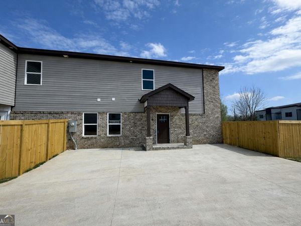 264 Beau Claire Circle, Byron, GA 31008