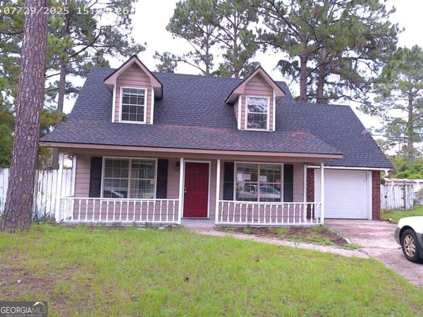 909 Drake Court, Hinesville, GA 31313