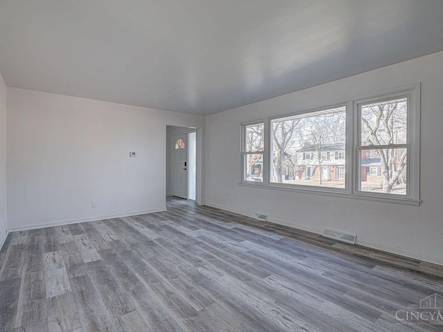 3553 Edgeview Drive, Cincinnati, OH 45213 Photo 3