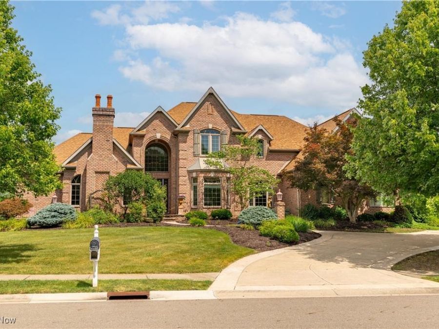 1542 Alexandria Parkway SE, North Canton, OH 44709 Photo 1
