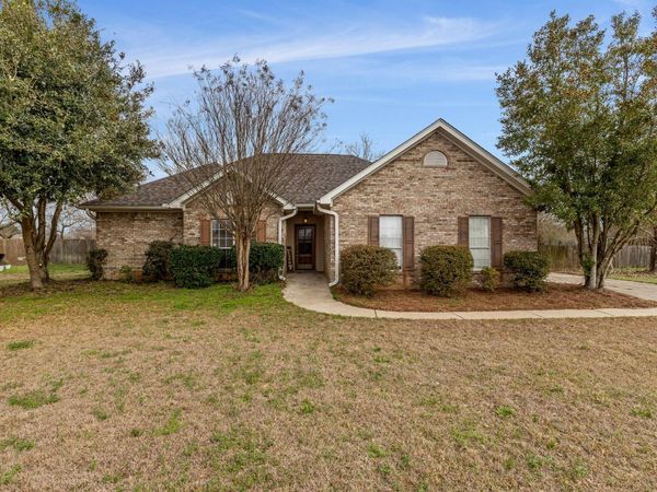 24 Rotan, Petal, MS 39465