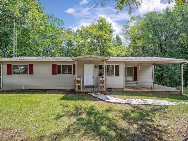 135 Young Mill Ln , Cookeville, TN 38501