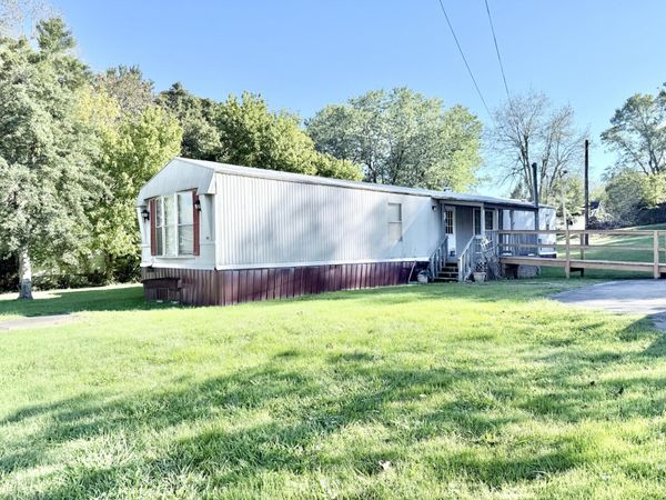 66 W Pine St , Nortonville, KY 42442