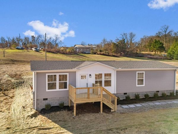 1535 W Wade Rd , Loudon, TN 37774