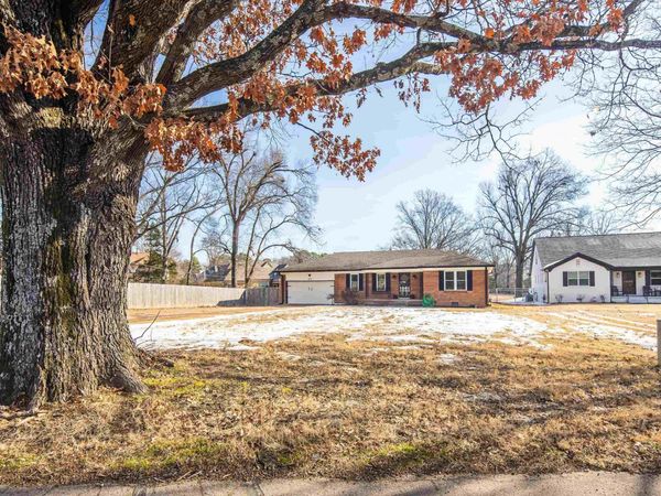 3888 APPLING RD , Memphis, TN 38135