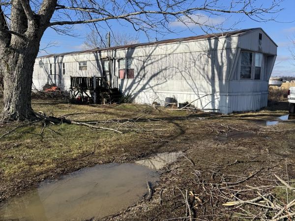 1549 Akersville Rd , Lafayette, TN 37083