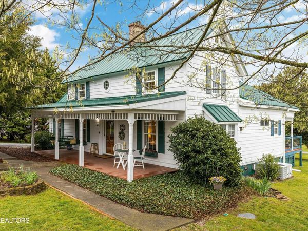 108 N Young St , Friendsville, TN 37737