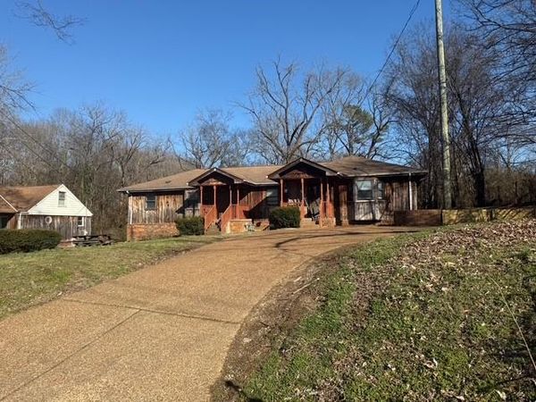 3486 McGavock Pike , Nashville, TN 37217