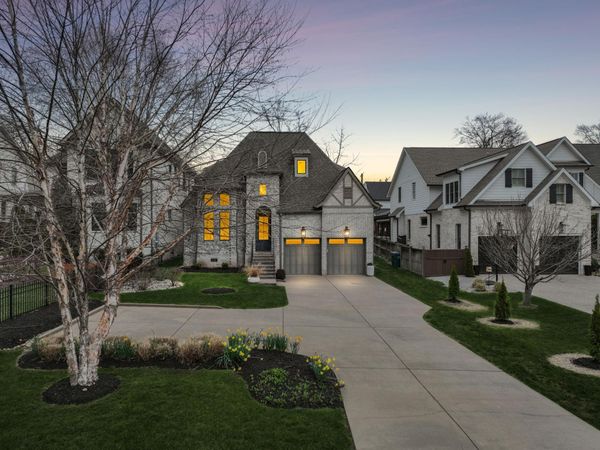 1110A Biltmore Dr , Nashville, TN 37204