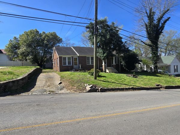 313 Poplar street SE, Pulaski, TN 38478