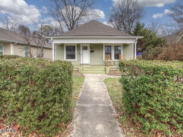 2502 Harvey St, Knoxville, TN 37917