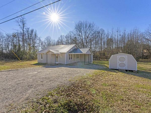 580 W PINE ST , Selmer, TN 38375