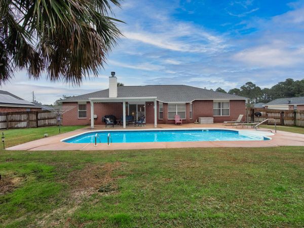 2051 Indigo Drive, Navarre, FL 32566