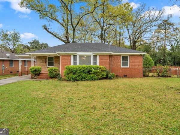 106 Edna Place, Warner Robins, GA 31093