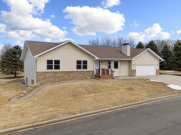 19 13th Street NE, Kasson, MN 55944