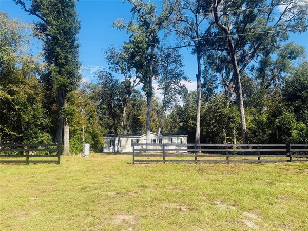 843 SW CENTRAL TERRACE , FORT WHITE, FL 32038