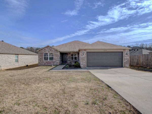 5032 Woodstream, Alexander, AR 72002
