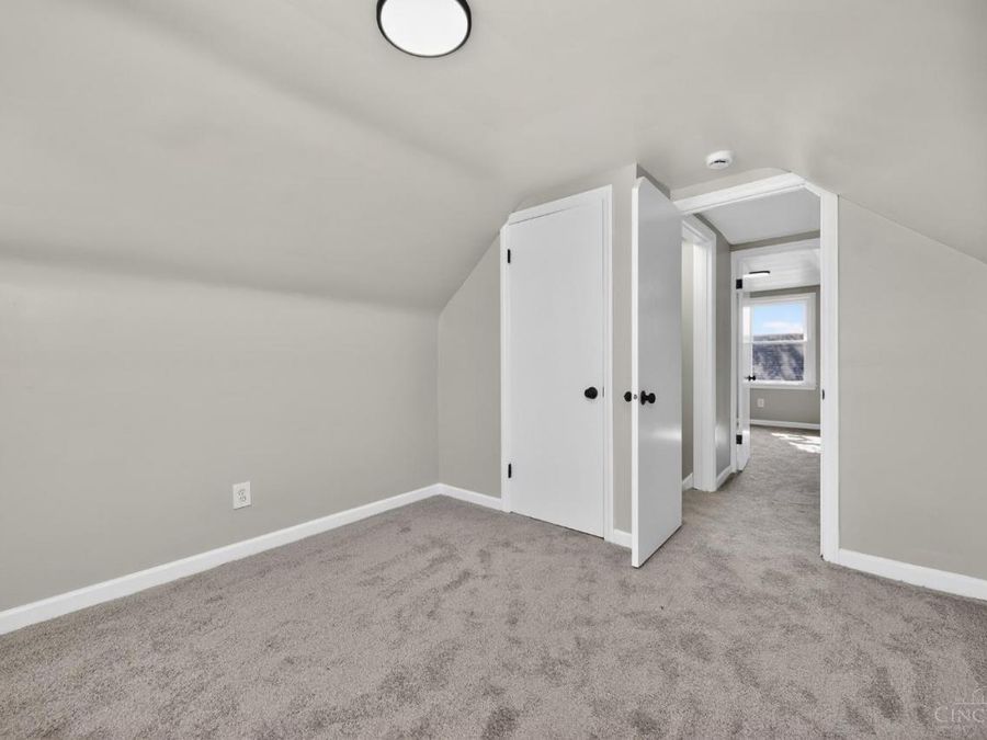 48 Damon Road, Greenhills, OH 45218 Photo 34