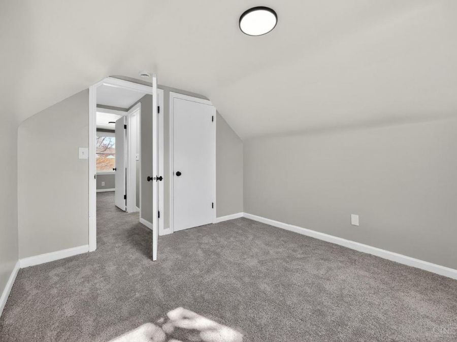 48 Damon Road, Greenhills, OH 45218 Photo 36