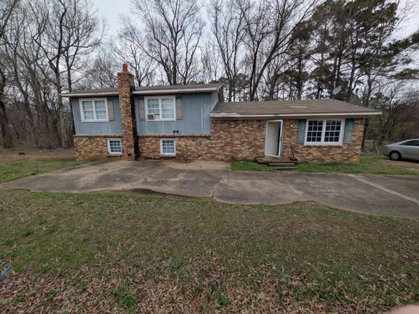 2497 Steam Mill Ferry Rd , Jackson, TN 38301