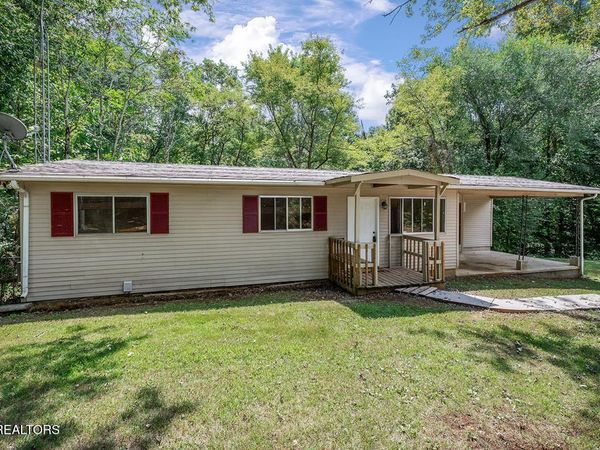 135 Young Mill Lane, Cookeville, TN 38501