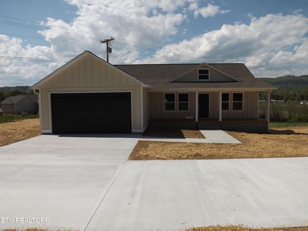 929 Shawanee Rd, Harrogate, TN 37752