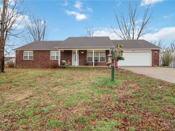 2051 Patterson Road , Pea Ridge, AR 72751