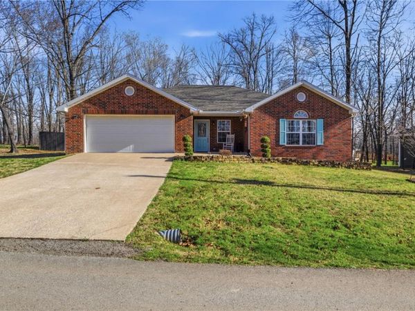 3 Roddam Lane , Bella Vista, AR 72715