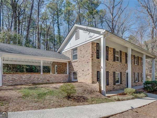 3560 Embry Circle, Atlanta, GA 30341