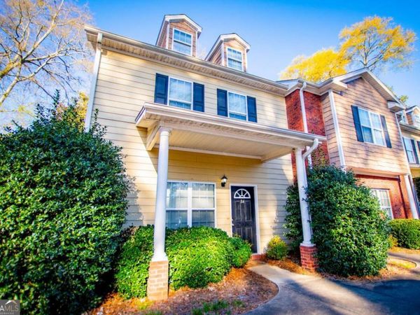 145 Bowen B4 Street, Unit B4, Carrollton, GA 30117