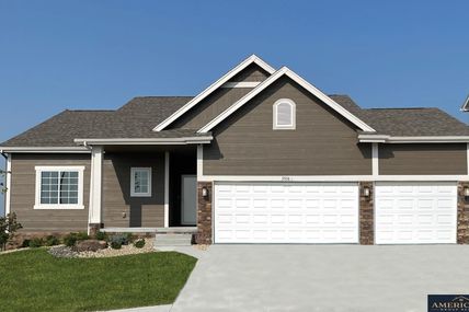 8623 S 178 Street , Omaha, NE 68136