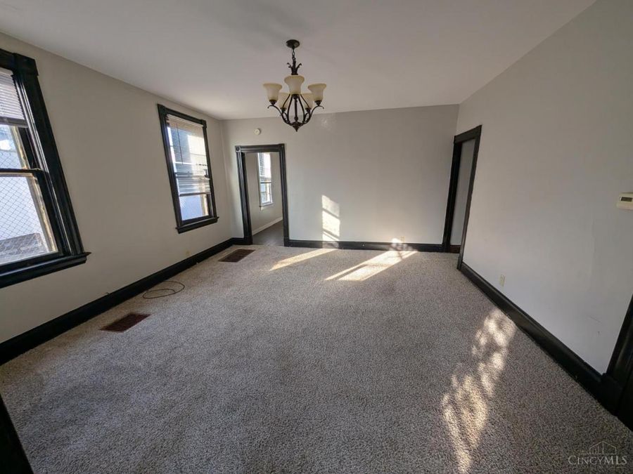 1833 Pleasant Avenue, Hamilton, OH 45015 Photo 3