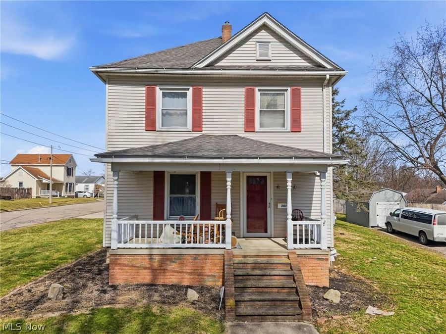 207 Harmon Avenue NE, Brewster, OH 44613 Photo 1