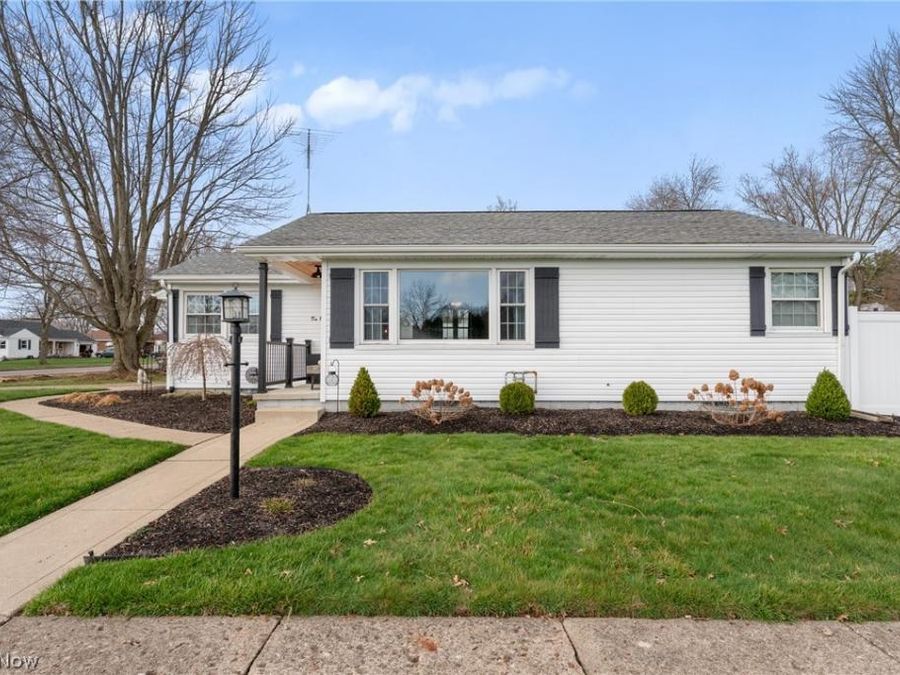 1006 Taggart Street NW, Massillon, OH 44646 Photo 1