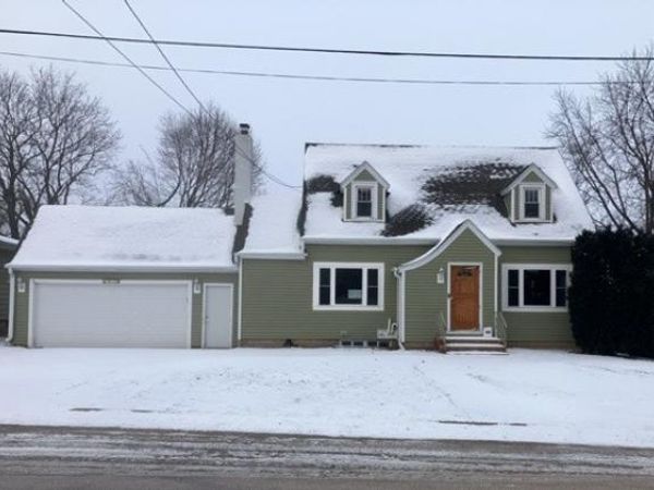 107 N Thomas Avenue , Polo, IL 61064