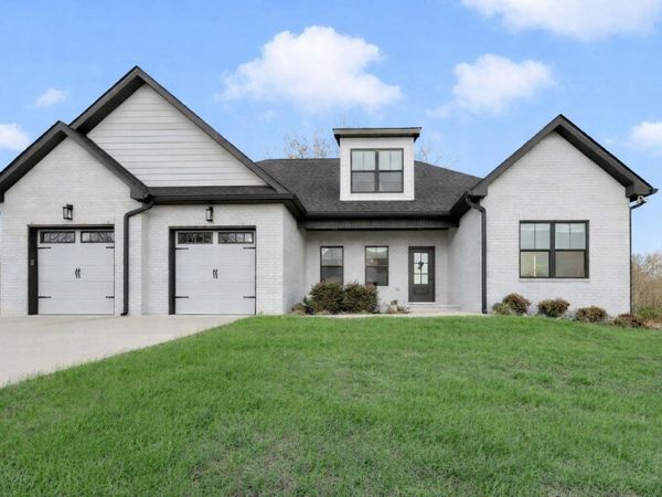 4 Evergreen Trl , Burns, TN 37029