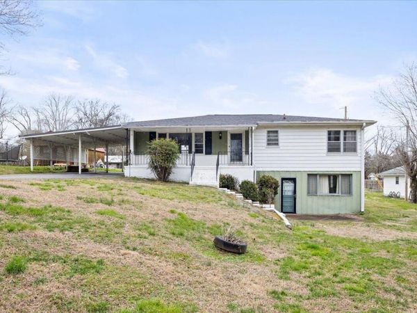 9 Chickamauga Street , Fort Oglethorpe, GA 30742